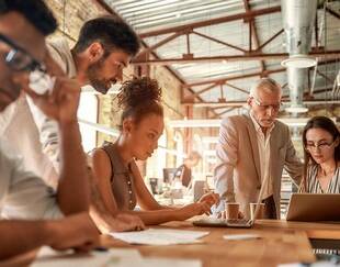 groupe d'étudiants avec leur mentor