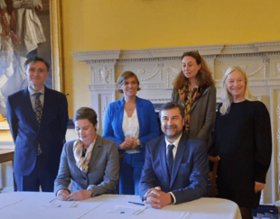 Signature of Exchange Agreement between HEC Paris and Cambridge University - May 2023