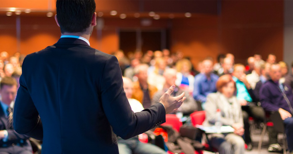 Image Banner - Les échanges en présentiel et le réseau, atouts du programme online ICCF@HEC Paris